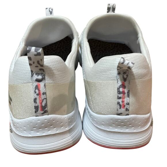 Skechers Women's 10 White Arch Fit‎ Air Cooled Modern Rhythm Slip On Sneaker - Picture 4 of 9